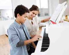 Piano dərsləri